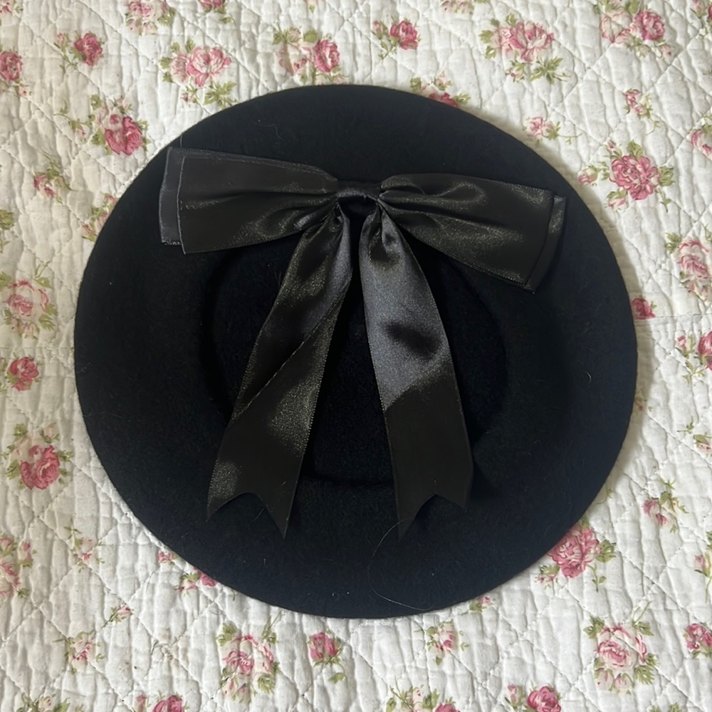 Bow beret